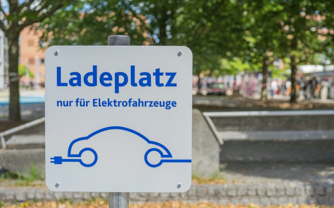 Bund, Länder und Kommunen: Vorreiter bei E-Mobilität